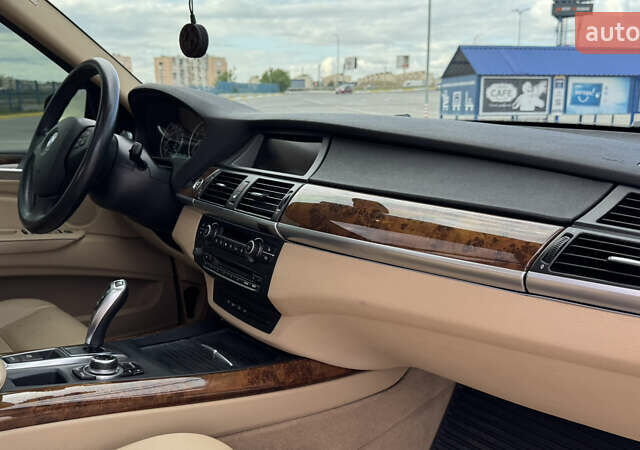 Червоний БМВ Х5, об'ємом двигуна 2.98 л та пробігом 177 тис. км за 17500 $, фото 65 на Automoto.ua