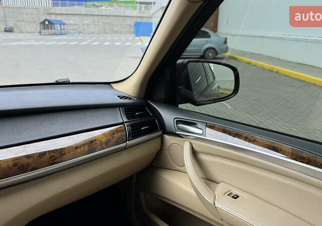 Червоний БМВ Х5, об'ємом двигуна 2.98 л та пробігом 177 тис. км за 17500 $, фото 57 на Automoto.ua