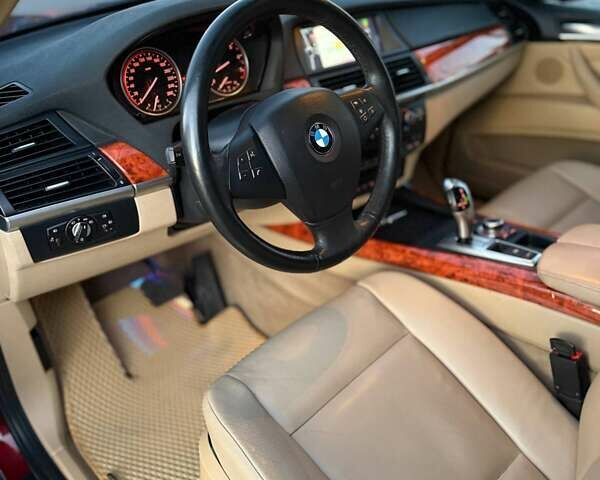 Красный БМВ Х5, объемом двигателя 2.98 л и пробегом 220 тыс. км за 14000 $, фото 7 на Automoto.ua