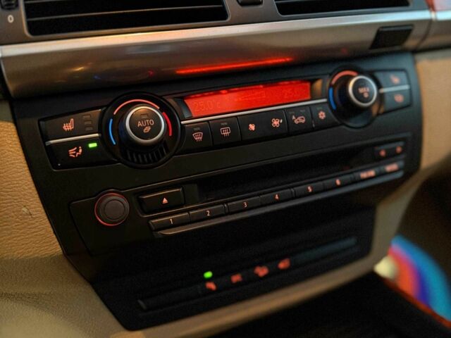 Красный БМВ Х5, объемом двигателя 3 л и пробегом 220 тыс. км за 14000 $, фото 10 на Automoto.ua