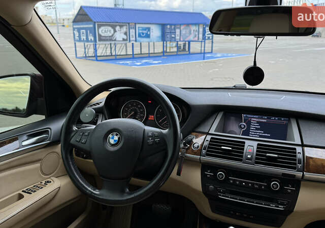 Червоний БМВ Х5, об'ємом двигуна 2.98 л та пробігом 177 тис. км за 17500 $, фото 51 на Automoto.ua