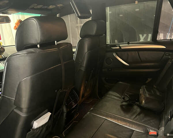 БМВ Х5, объемом двигателя 0 л и пробегом 270 тыс. км за 10500 $, фото 5 на Automoto.ua