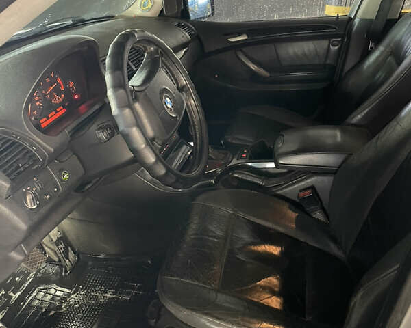 БМВ Х5, объемом двигателя 3 л и пробегом 350 тыс. км за 8200 $, фото 4 на Automoto.ua