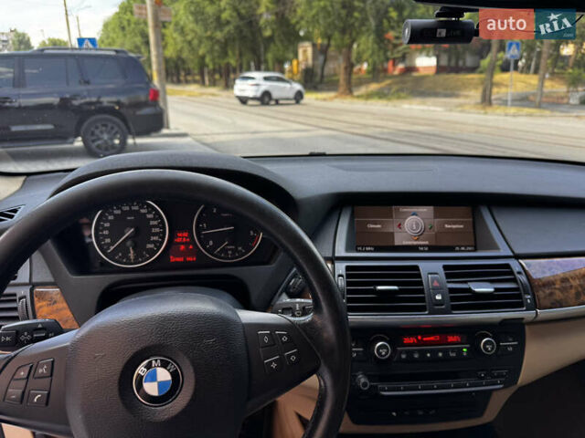 БМВ Х5, объемом двигателя 3 л и пробегом 237 тыс. км за 15800 $, фото 9 на Automoto.ua