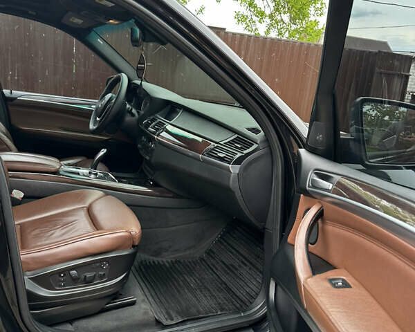 БМВ Х5, объемом двигателя 3 л и пробегом 270 тыс. км за 17700 $, фото 12 на Automoto.ua
