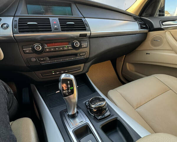 БМВ Х5, объемом двигателя 3 л и пробегом 250 тыс. км за 14500 $, фото 6 на Automoto.ua