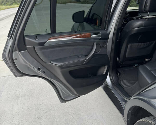 БМВ Х5, объемом двигателя 3 л и пробегом 235 тыс. км за 20000 $, фото 15 на Automoto.ua