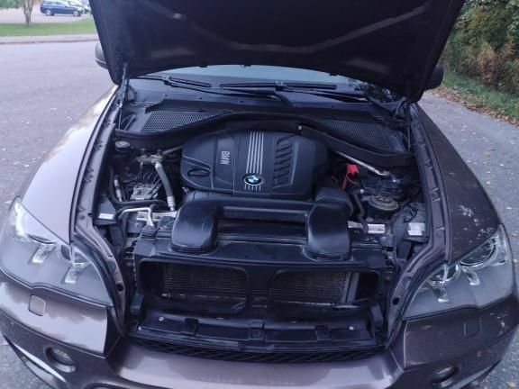 БМВ Х5, объемом двигателя 3 л и пробегом 330 тыс. км за 12810 $, фото 3 на Automoto.ua