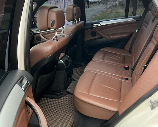 БМВ Х5, объемом двигателя 3 л и пробегом 260 тыс. км за 16500 $, фото 8 на Automoto.ua