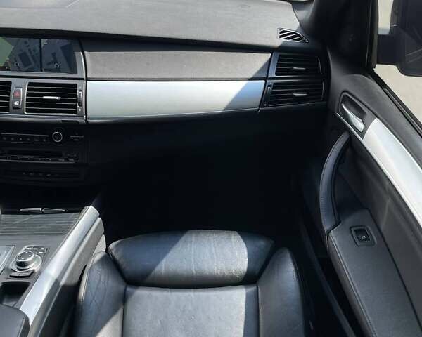 БМВ Х5, объемом двигателя 0 л и пробегом 292 тыс. км за 19000 $, фото 31 на Automoto.ua