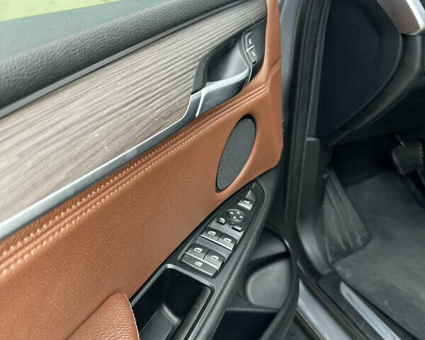 БМВ Х5, объемом двигателя 2.99 л и пробегом 240 тыс. км за 30000 $, фото 7 на Automoto.ua