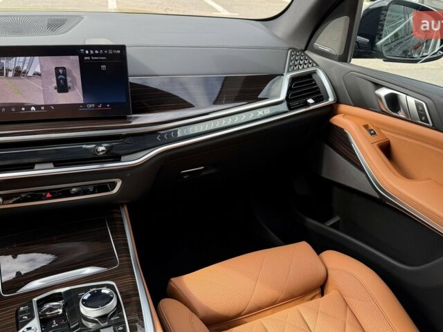БМВ Х5, объемом двигателя 2.99 л и пробегом 0 тыс. км за 121417 $, фото 19 на Automoto.ua