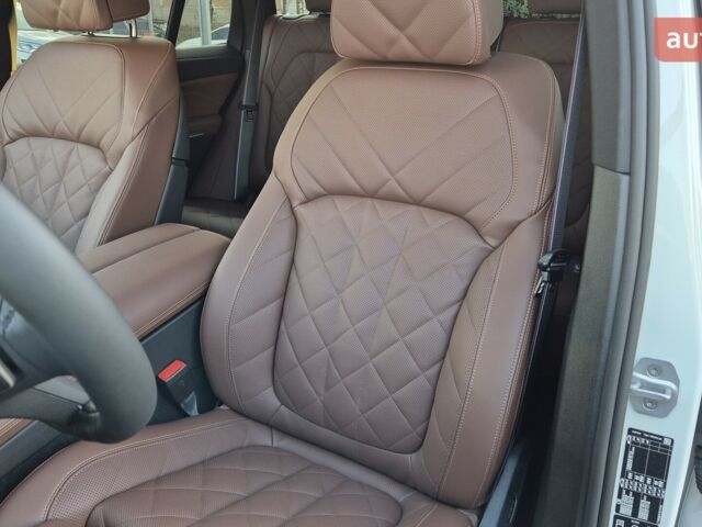 БМВ Х5, объемом двигателя 2.99 л и пробегом 0 тыс. км за 120375 $, фото 9 на Automoto.ua