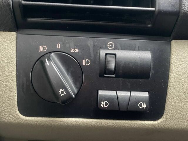 Желтый БМВ Х5, объемом двигателя 3 л и пробегом 385 тыс. км за 8400 $, фото 12 на Automoto.ua