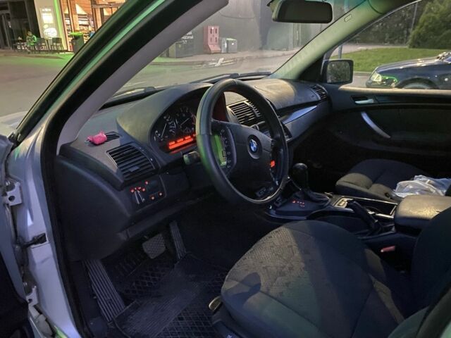 Сірий БМВ Х5, об'ємом двигуна 3 л та пробігом 350 тис. км за 7900 $, фото 5 на Automoto.ua