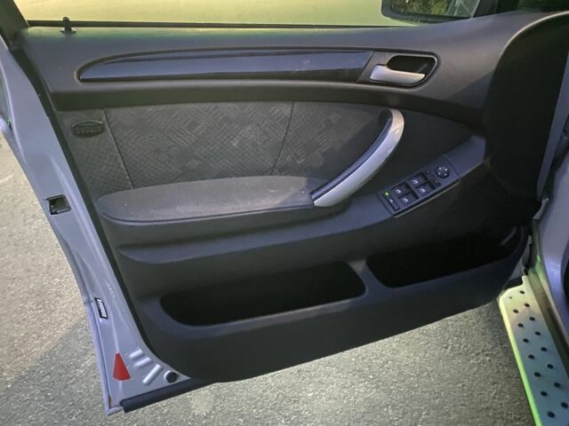 Сірий БМВ Х5, об'ємом двигуна 3 л та пробігом 350 тис. км за 7900 $, фото 6 на Automoto.ua