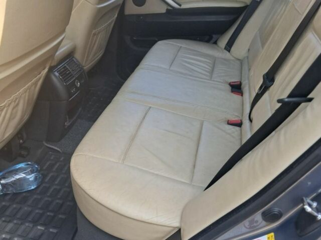 Серый БМВ Х5, объемом двигателя 0 л и пробегом 500 тыс. км за 8000 $, фото 7 на Automoto.ua