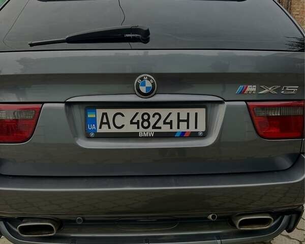 Серый БМВ Х5, объемом двигателя 4.4 л и пробегом 215 тыс. км за 8999 $, фото 2 на Automoto.ua