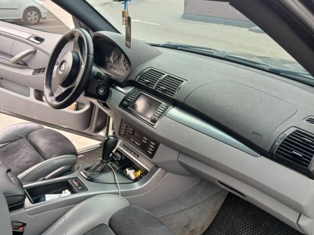 Сірий БМВ Х5, об'ємом двигуна 3 л та пробігом 400 тис. км за 10000 $, фото 4 на Automoto.ua