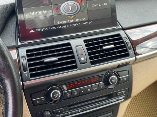 Сірий БМВ Х5, об'ємом двигуна 3 л та пробігом 174 тис. км за 14600 $, фото 3 на Automoto.ua