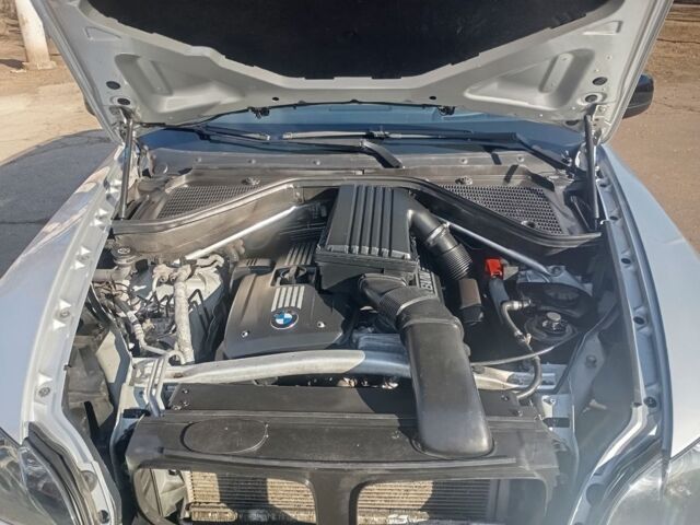 Серый БМВ Х5, объемом двигателя 3 л и пробегом 0 тыс. км за 1400 $, фото 1 на Automoto.ua
