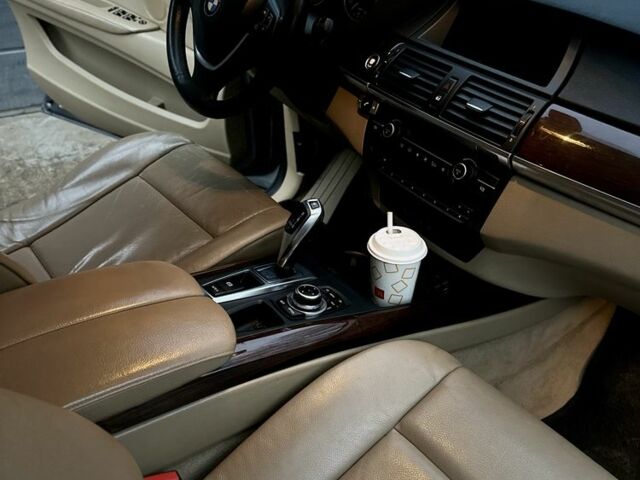 Сірий БМВ Х5, об'ємом двигуна 3 л та пробігом 340 тис. км за 7750 $, фото 16 на Automoto.ua