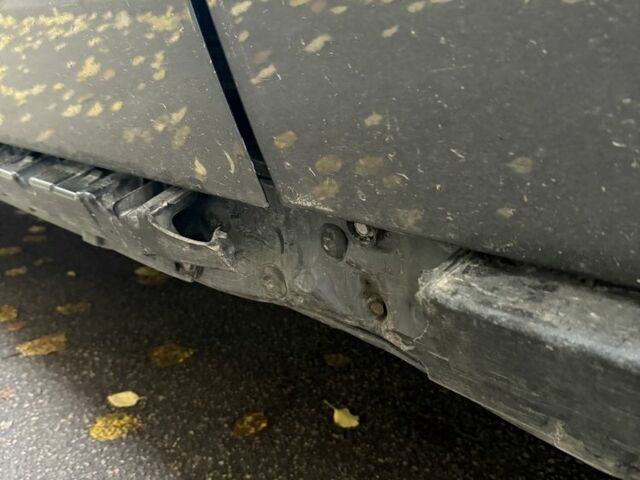 Серый БМВ Х5, объемом двигателя 0 л и пробегом 282 тыс. км за 12000 $, фото 3 на Automoto.ua