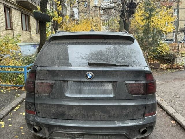Серый БМВ Х5, объемом двигателя 0 л и пробегом 282 тыс. км за 13000 $, фото 1 на Automoto.ua