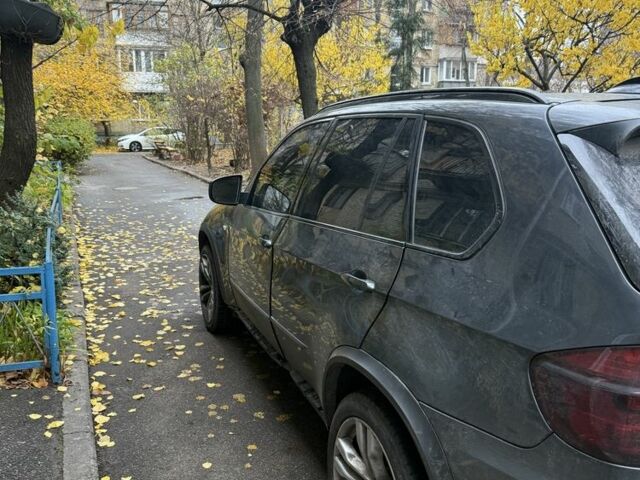 Серый БМВ Х5, объемом двигателя 0 л и пробегом 282 тыс. км за 12000 $, фото 2 на Automoto.ua