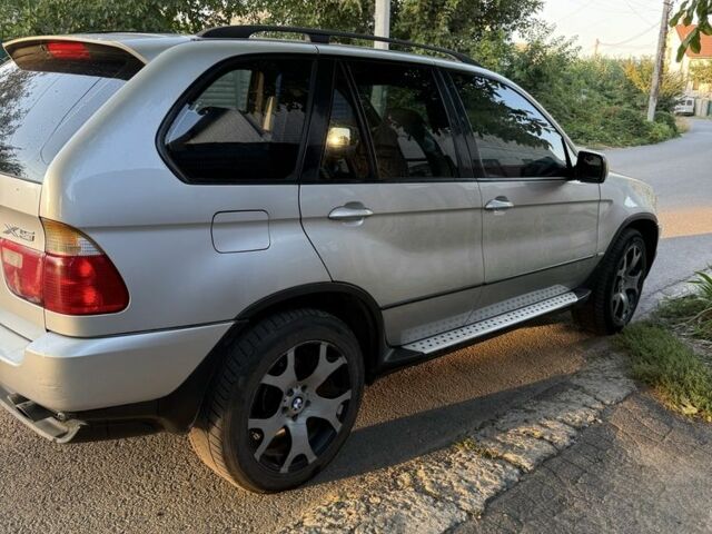 Серый БМВ Х5, объемом двигателя 4.4 л и пробегом 250 тыс. км за 7700 $, фото 22 на Automoto.ua