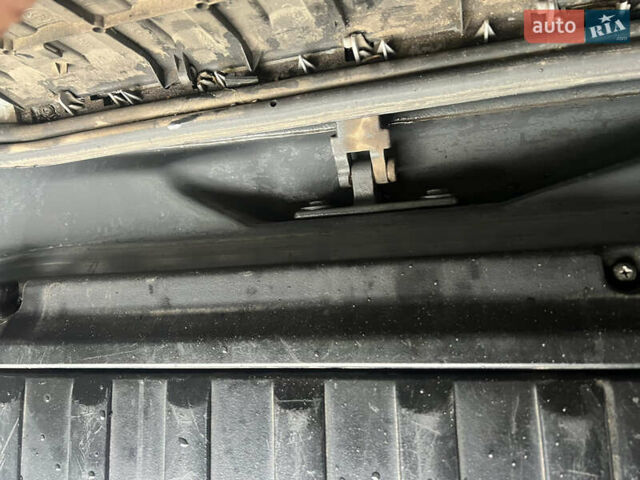 Серый БМВ Х5, объемом двигателя 4.4 л и пробегом 269 тыс. км за 6700 $, фото 14 на Automoto.ua