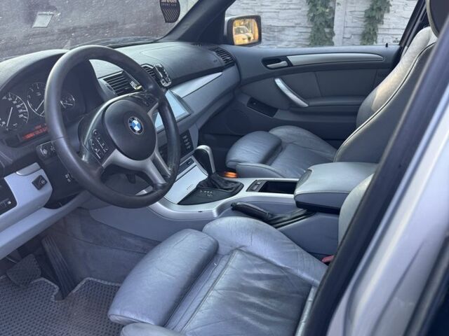 Серый БМВ Х5, объемом двигателя 4.4 л и пробегом 250 тыс. км за 7700 $, фото 13 на Automoto.ua