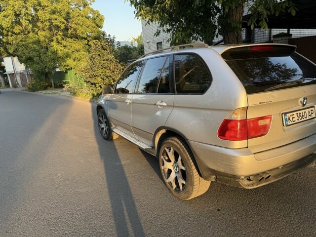 Серый БМВ Х5, объемом двигателя 4.4 л и пробегом 250 тыс. км за 7700 $, фото 20 на Automoto.ua