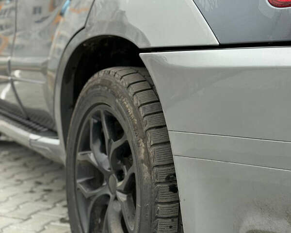 Серый БМВ Х5, объемом двигателя 4.4 л и пробегом 360 тыс. км за 5500 $, фото 4 на Automoto.ua