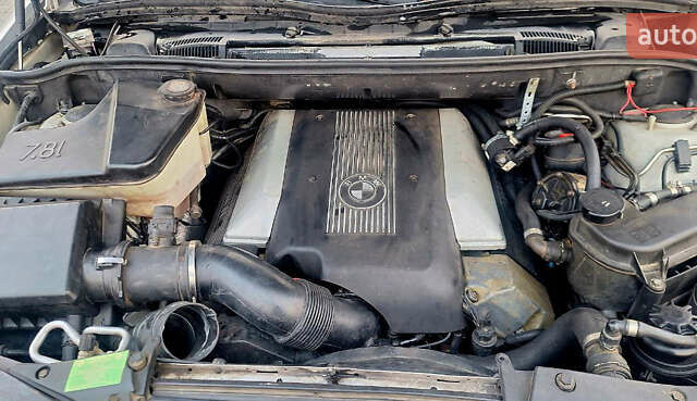 Серый БМВ Х5, объемом двигателя 4.4 л и пробегом 330 тыс. км за 8000 $, фото 15 на Automoto.ua