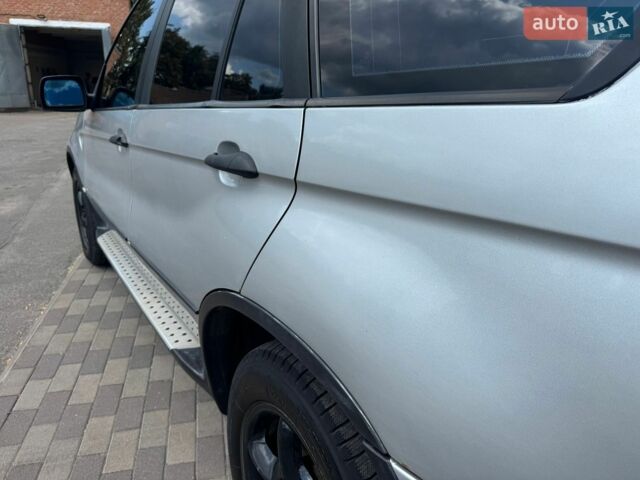 Сірий БМВ Х5, об'ємом двигуна 2.98 л та пробігом 275 тис. км за 5800 $, фото 16 на Automoto.ua