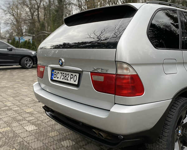 Сірий БМВ Х5, об'ємом двигуна 4.4 л та пробігом 217 тис. км за 8000 $, фото 4 на Automoto.ua