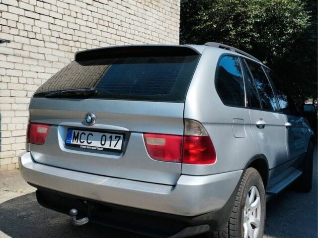 Серый БМВ Х5, объемом двигателя 3 л и пробегом 350 тыс. км за 4500 $, фото 2 на Automoto.ua