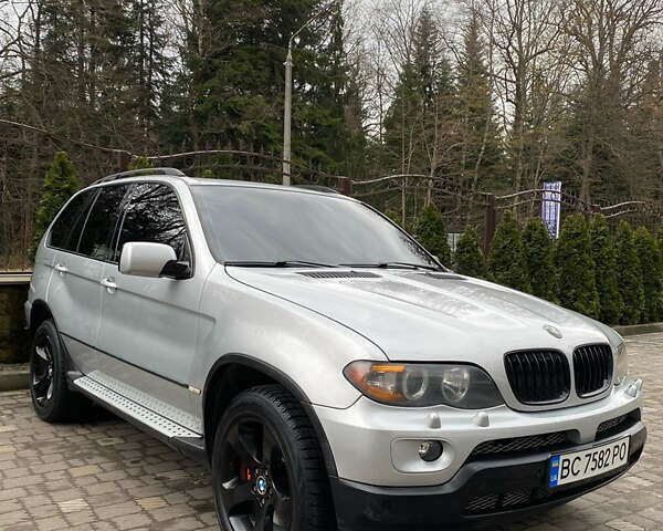 Сірий БМВ Х5, об'ємом двигуна 4.4 л та пробігом 217 тис. км за 8000 $, фото 1 на Automoto.ua
