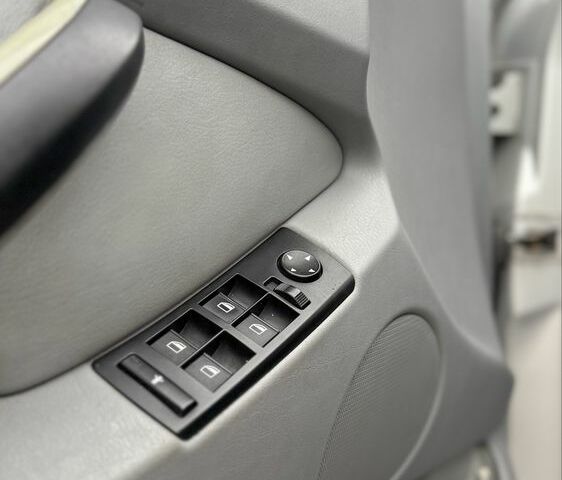 Серый БМВ Х5, объемом двигателя 2.9 л и пробегом 339 тыс. км за 9300 $, фото 10 на Automoto.ua