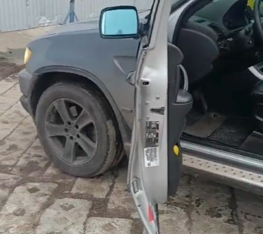 Сірий БМВ Х5, об'ємом двигуна 0 л та пробігом 350 тис. км за 4500 $, фото 3 на Automoto.ua
