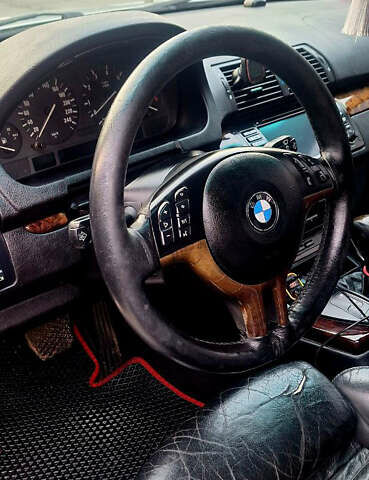 Серый БМВ Х5, объемом двигателя 4.4 л и пробегом 330 тыс. км за 8000 $, фото 10 на Automoto.ua