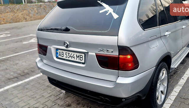 Серый БМВ Х5, объемом двигателя 4.4 л и пробегом 330 тыс. км за 8000 $, фото 3 на Automoto.ua