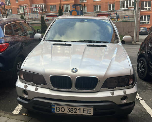 Серый БМВ Х5, объемом двигателя 4.4 л и пробегом 350 тыс. км за 7500 $, фото 2 на Automoto.ua