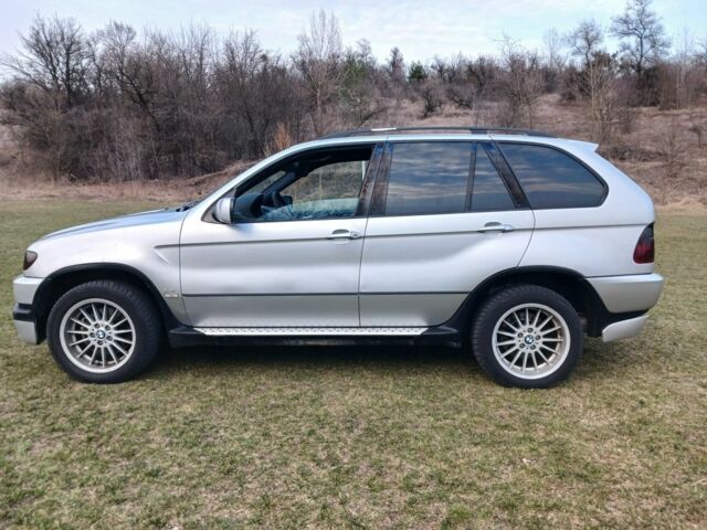 Сірий БМВ Х5, об'ємом двигуна 0 л та пробігом 300 тис. км за 7000 $, фото 2 на Automoto.ua