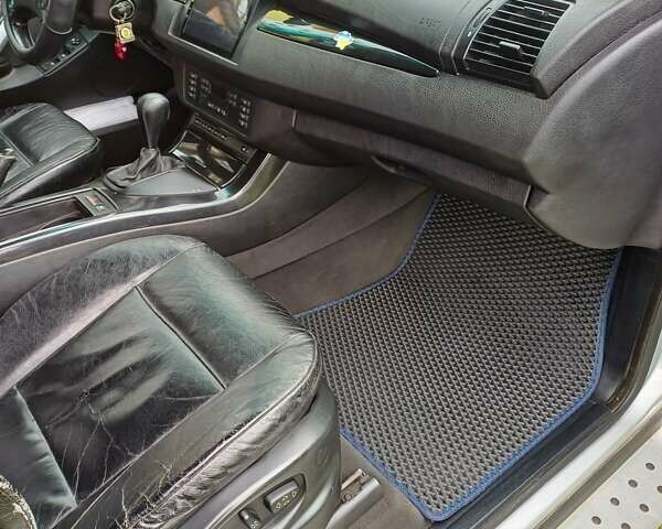 Серый БМВ Х5, объемом двигателя 0 л и пробегом 396 тыс. км за 9700 $, фото 8 на Automoto.ua