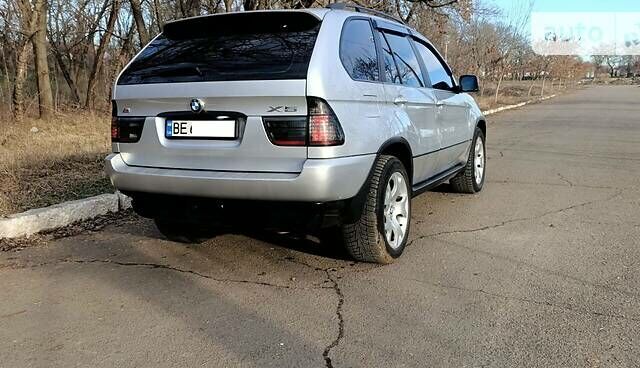 Серый БМВ Х5, объемом двигателя 3 л и пробегом 380 тыс. км за 10600 $, фото 2 на Automoto.ua