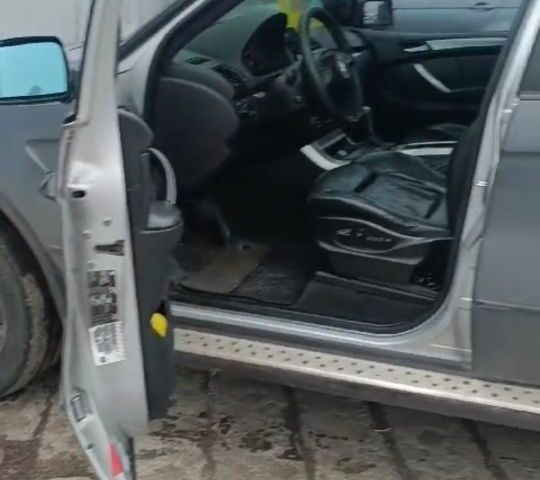 Сірий БМВ Х5, об'ємом двигуна 0 л та пробігом 350 тис. км за 4500 $, фото 2 на Automoto.ua