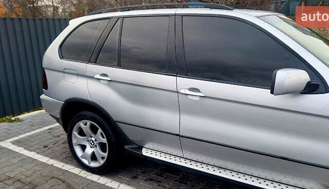 Серый БМВ Х5, объемом двигателя 4.4 л и пробегом 330 тыс. км за 8000 $, фото 4 на Automoto.ua