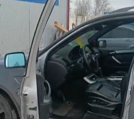 Сірий БМВ Х5, об'ємом двигуна 0 л та пробігом 350 тис. км за 4500 $, фото 4 на Automoto.ua